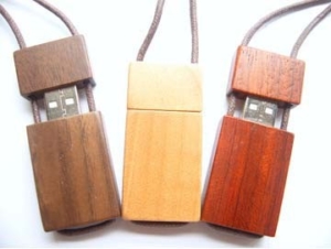 pen drive usb legno personalizzate con stampa a colori